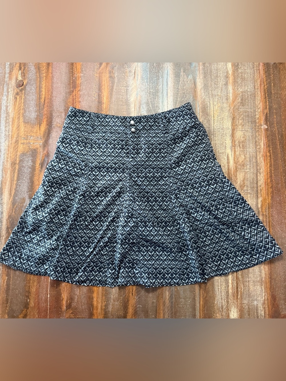 Athleta Size 4 Black Gray Geometric Print Style 841298 A-Line Skort EUC
